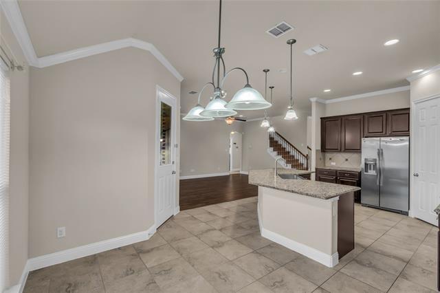 Building Photo - 6801 Cambridge Dr