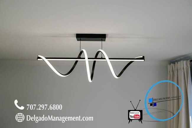 Building Photo - Benicia 2 bedroom condo