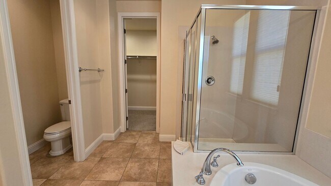 Building Photo - 2205 Heavenly View Trail