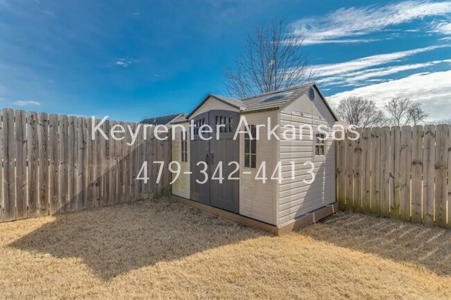 Building Photo - 3105 SW Waterleaf Ave