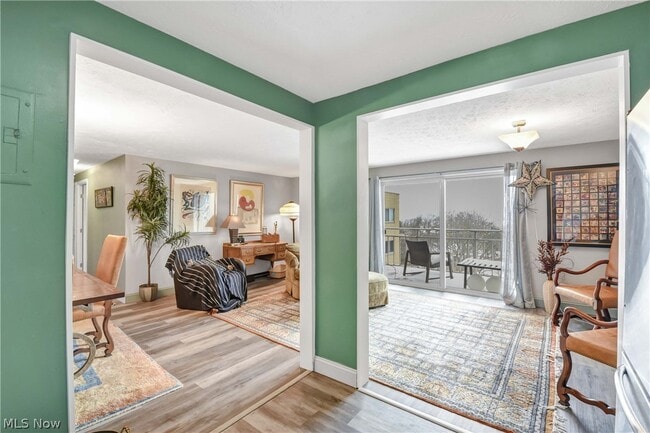 Building Photo - 10301 Lake Ave