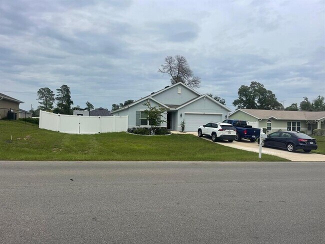 Building Photo - 465 Marion Oaks Ln