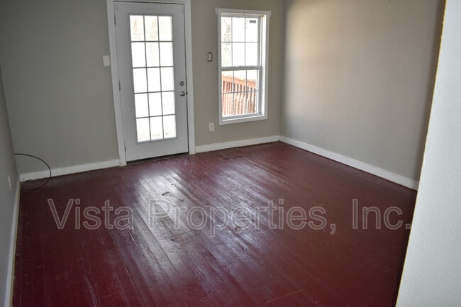 Building Photo - 745 Vine St