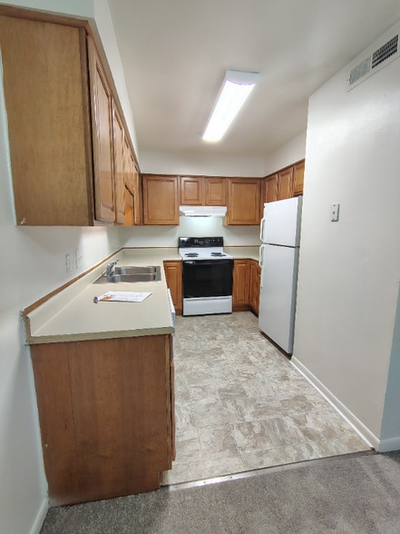 Building Photo - 600 Reusens Rd