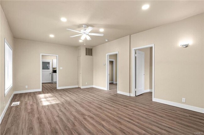 Building Photo - 1421 Citrus Ave