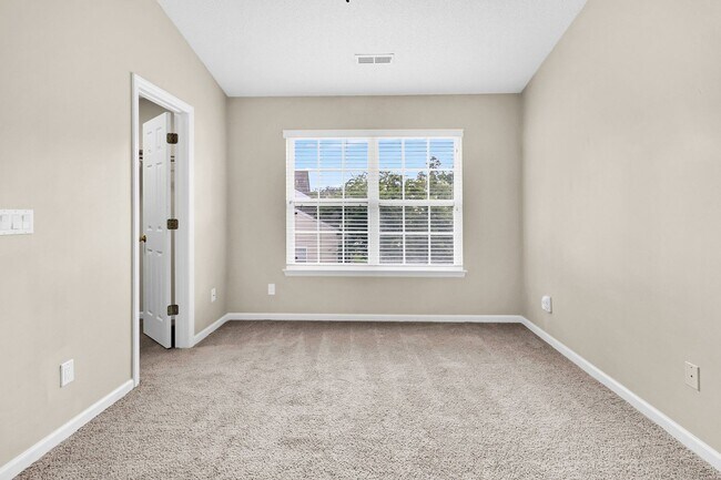 Building Photo - 478 Doane Way