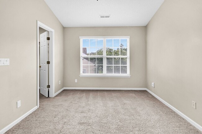 Building Photo - Beautiful Clements Ferry Townhome!