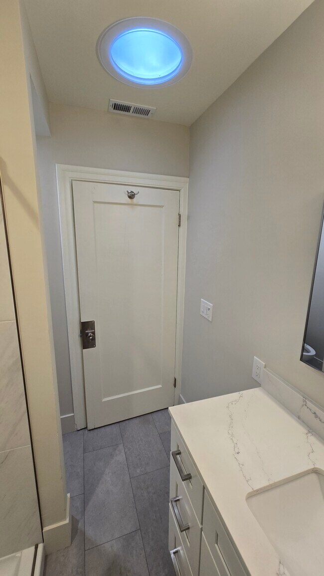 Front Bathroom - 740 Locust St