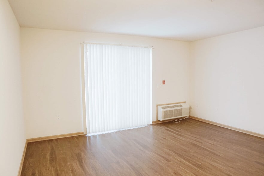 Building Photo - Stone Creek