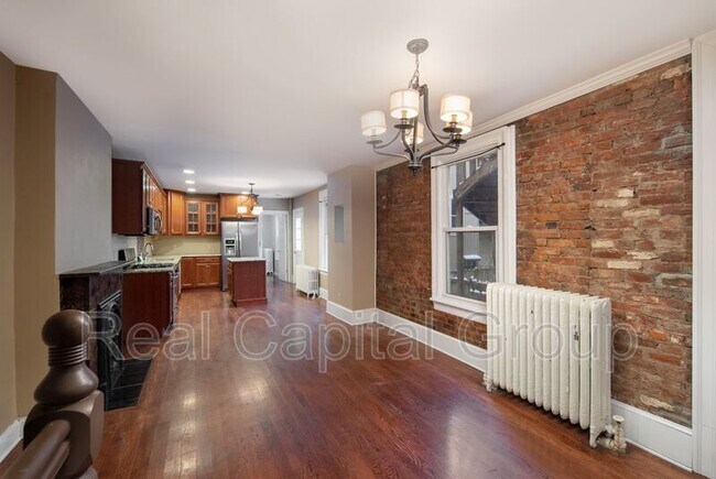 Building Photo - 347 Hudson Ave