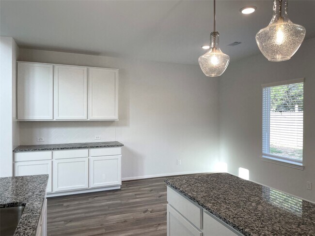 Building Photo - 5002 Winnipeg Blvd