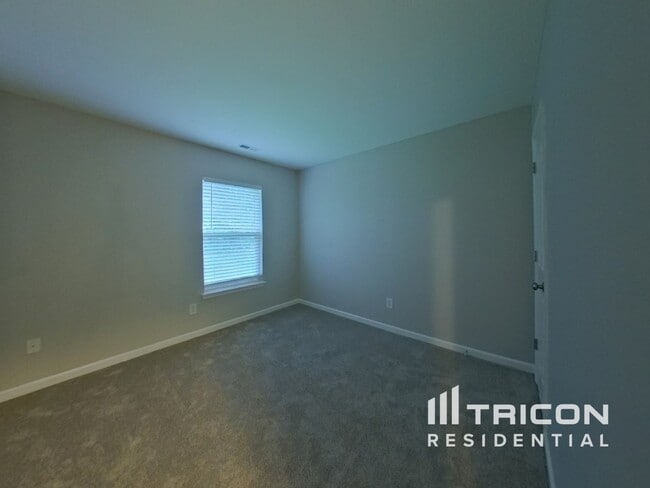 Building Photo - 2816 Forest Grove Ct