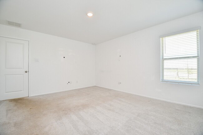Building Photo - 1460 Twilight Grn Dr