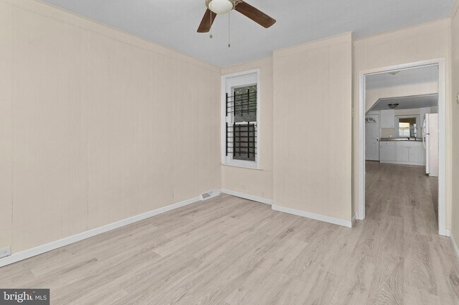Building Photo - 28 Poplar St