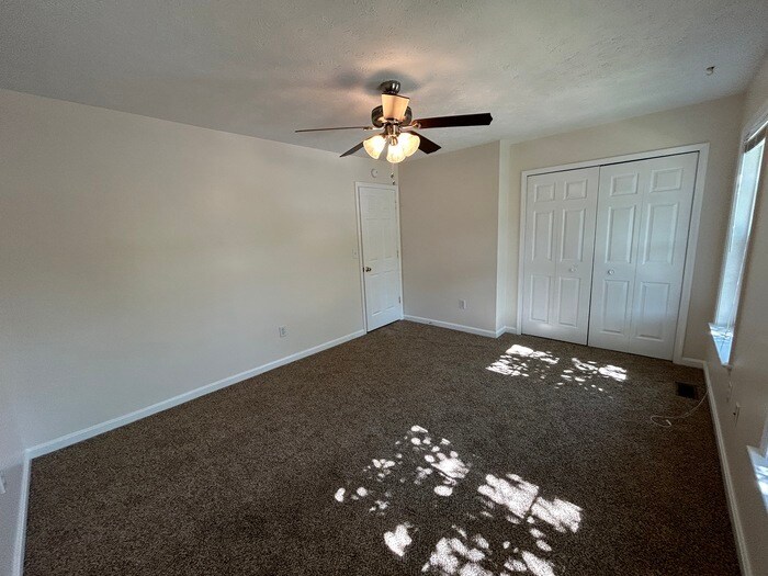 Building Photo - 9917 W Midland Way