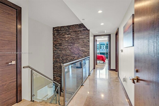 Building Photo - 5875 Collins Ave