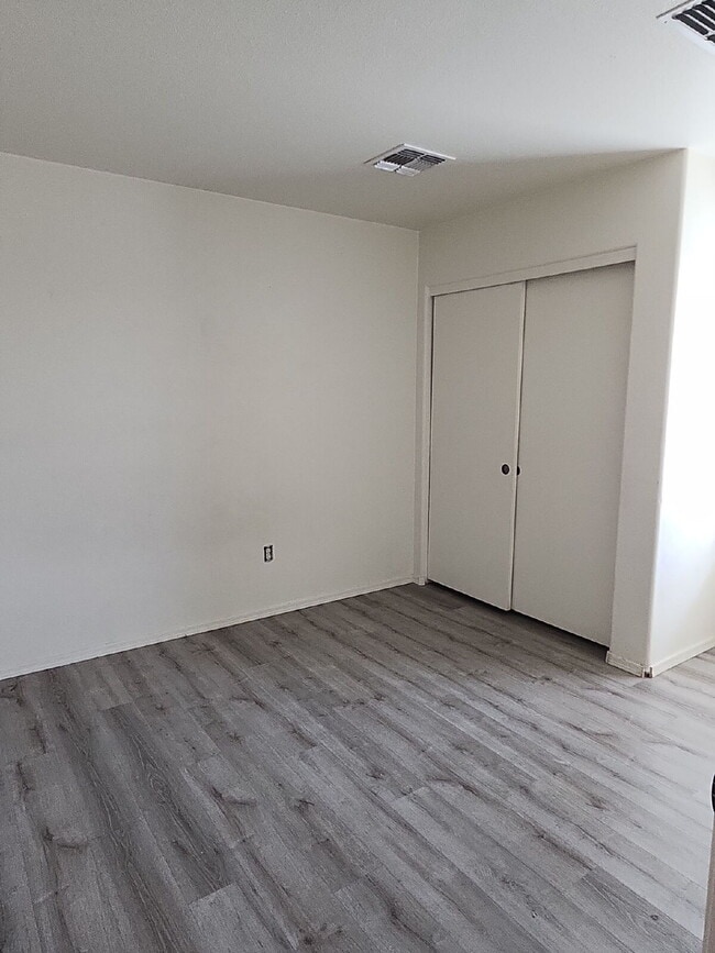 Building Photo - "Charming 3-Bedroom Oasis in Sahuarita - Spacious Living Awaits!"