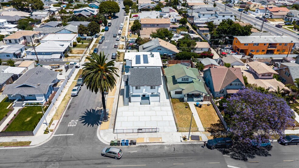 Building Photo - 4700 S Gramercy Pl