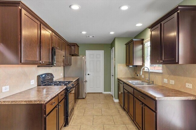 Building Photo - 316 Wildcat Dr