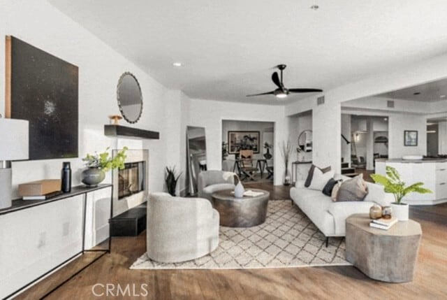 Building Photo - 6422 Weidlake Dr