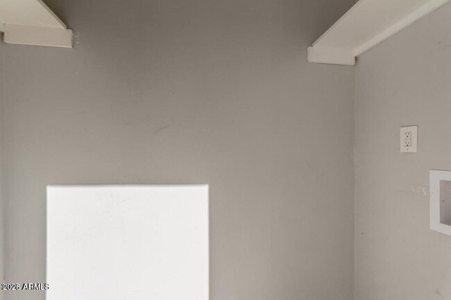 Building Photo - 240 N Monte Vista St