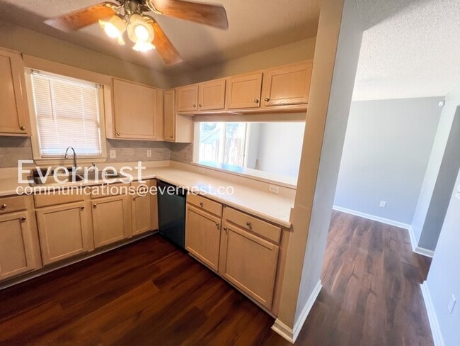 Building Photo - 5016 Cheshire Ct