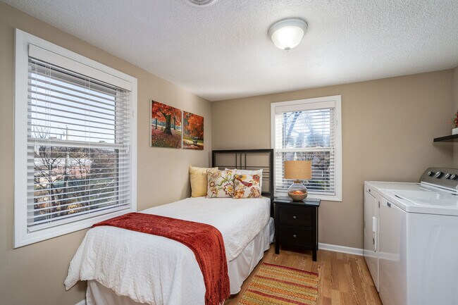 Building Photo - 487 Kentucky Ave