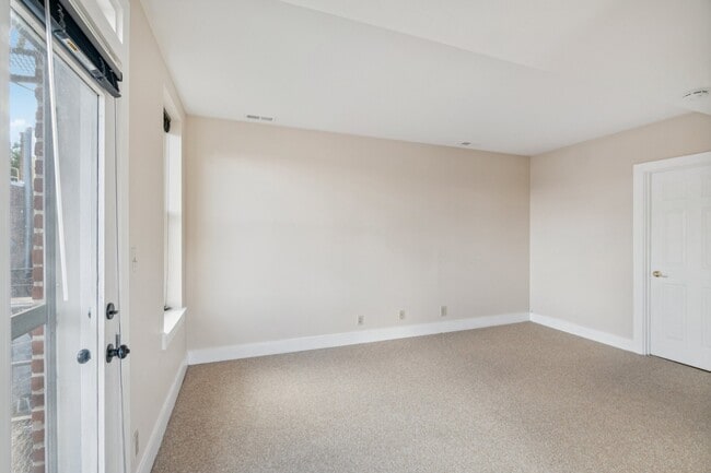 Building Photo - 1340 T St NW