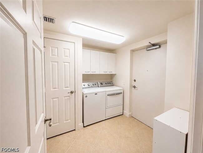 Building Photo - 23540 Via Veneto