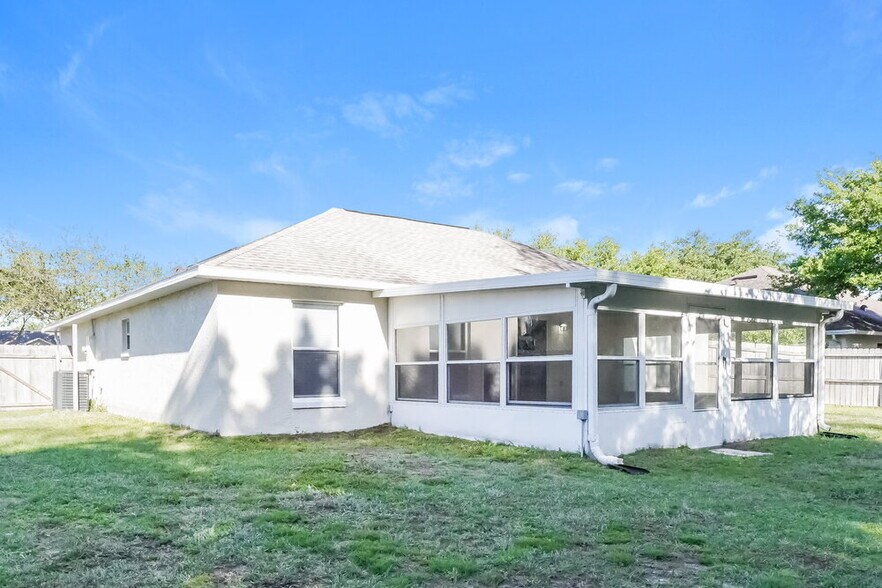 Building Photo - 4245 Sasha Trail