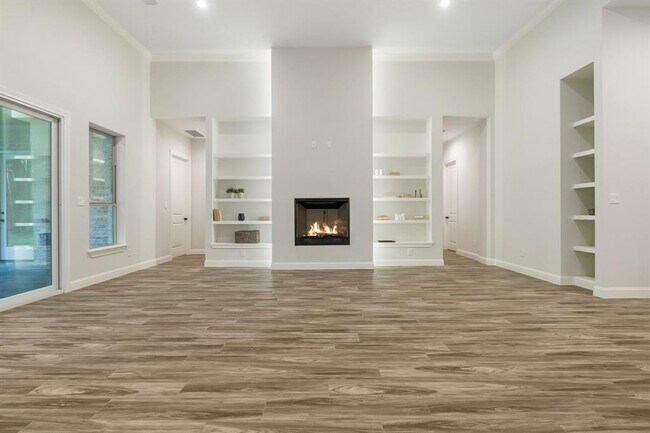 Building Photo - 12110 W Tara Plantation Dr