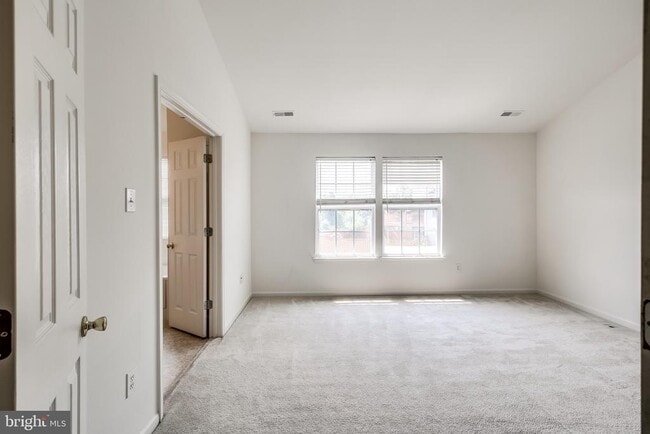 Building Photo - 2702 Snowmill Ct