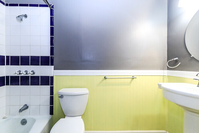 Building Photo - 6407 35th St