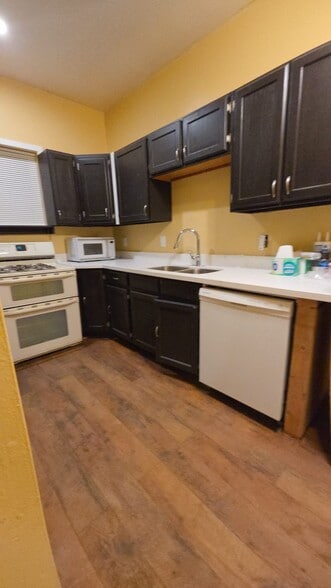 Building Photo - 1610 Bora Bora Dr