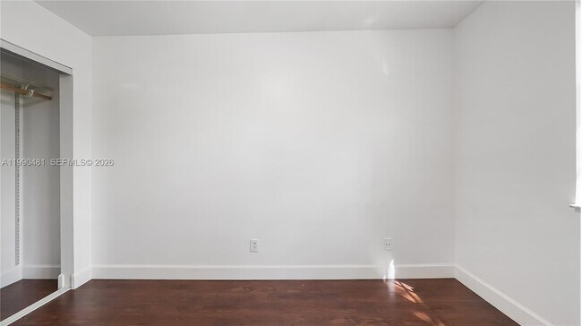 Building Photo - 876 Garnet Cir