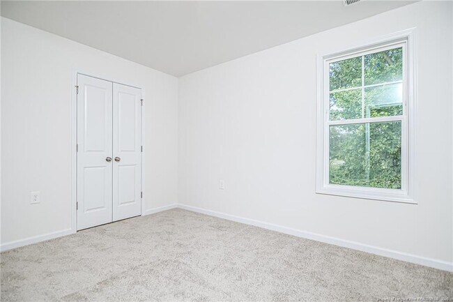 Building Photo - 5851 Panther Dr