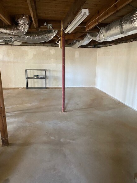 Building Photo - 31 Queen Rd