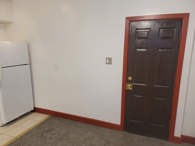 Building Photo - 1622 Bainbridge St