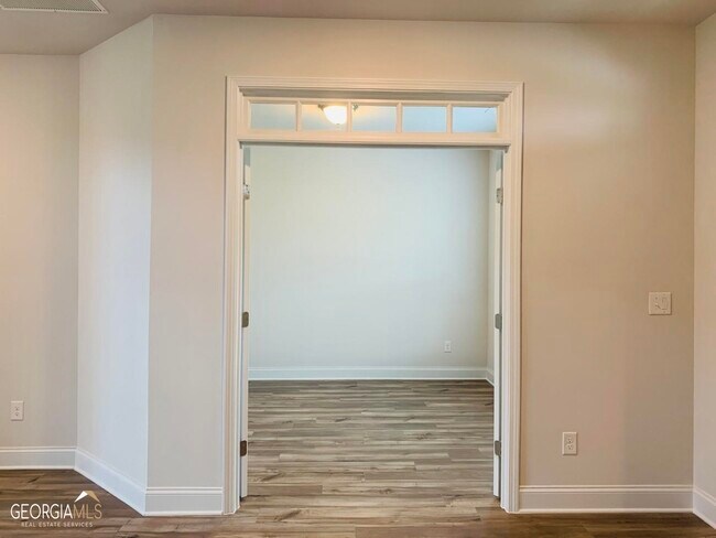 Building Photo - 7660 Tiberon Pkwy