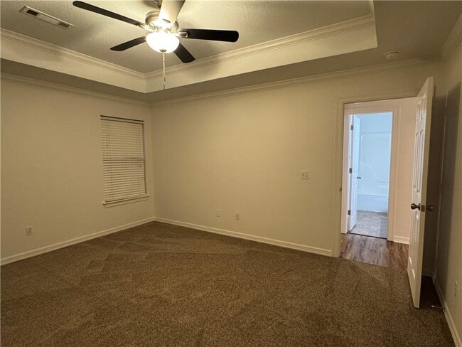 Building Photo - 285 Carrington Ave