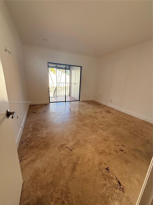 Building Photo - 15315 Loch Isle Dr W