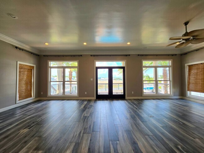 Building Photo - Waterfront 4/2 in Terry Cove with pool and boat dock