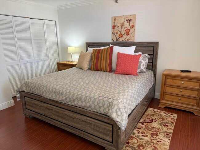 Building Photo - 7194 Promenade Dr