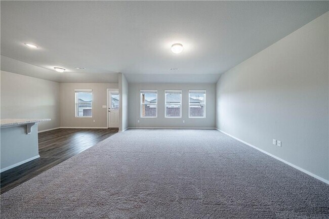 Building Photo - 820 Braidburn Rd