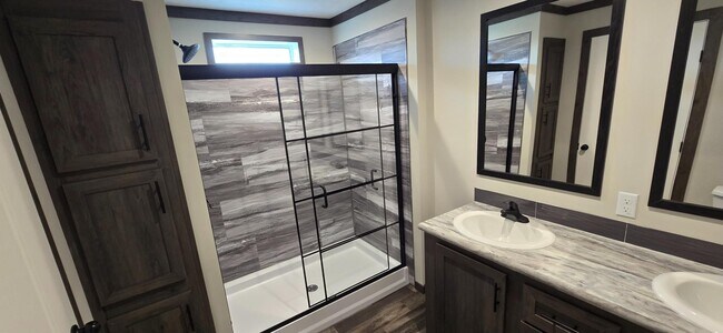 Building Photo - 605 Gallop Ct