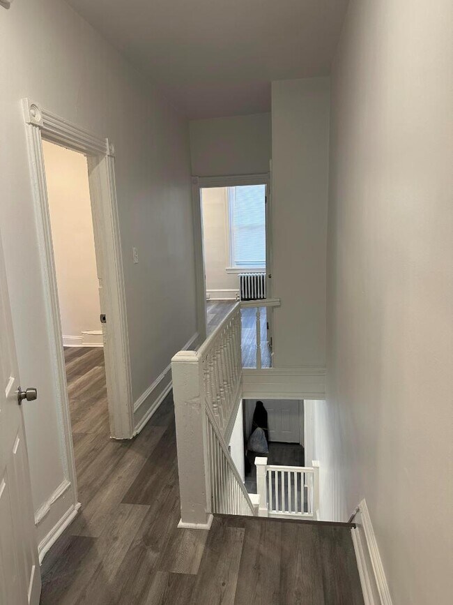 Building Photo - 2449 N 33rd St