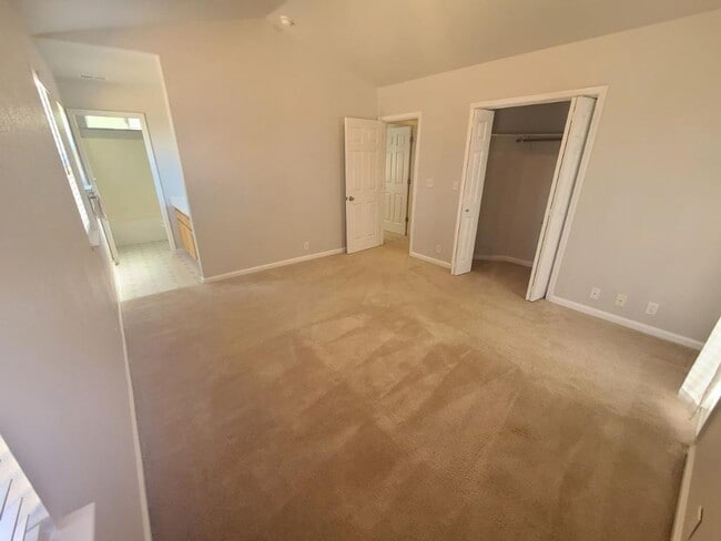 Building Photo - 1170 Viceroy Dr