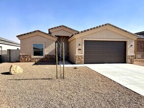 Building Photo - Beautiful 3 Bedroom 2 Bathroom Home!