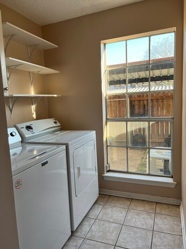 Building Photo - 6212 Stumberg Ln