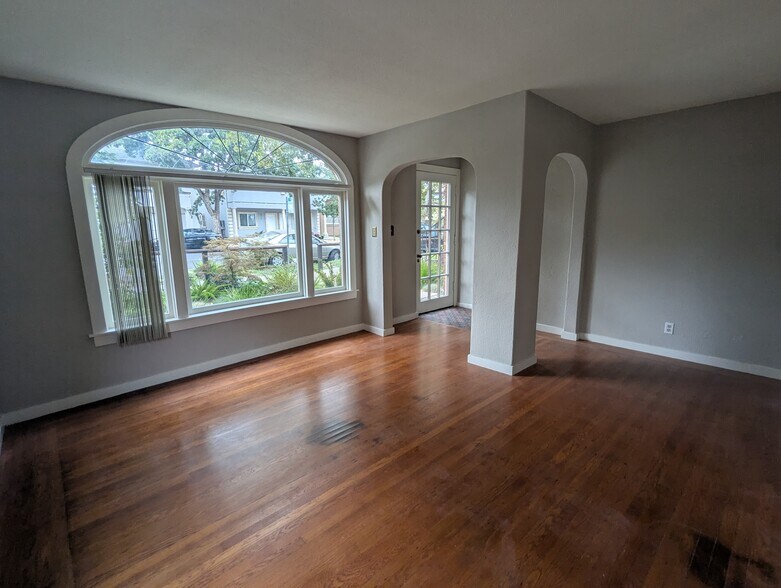 Living Room - 2727 T St